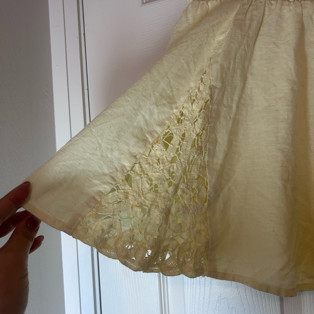 4/$20 American Eagle crochet skater linen blend smocked yellow skirt- size Small - Picture 6 of 8